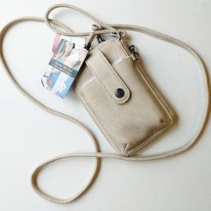Mundi Jacqui Vegan Leather Crossbody Wristlet
